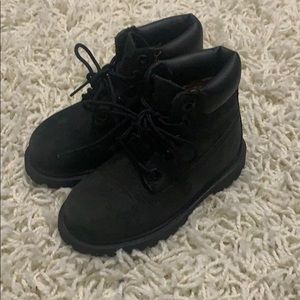 All-Black Construction Timberlands